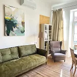 דירה Domillion New Provence 3bdr 2bath W Parking P365