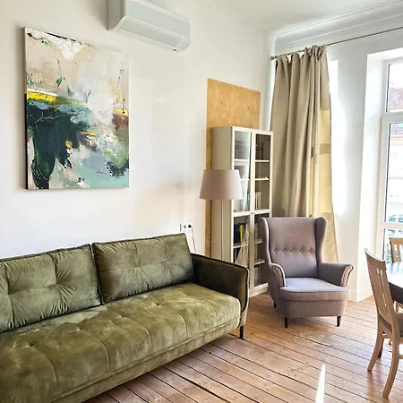 Apartment Domillion New Provence 3bdr 2bath W Parking P365