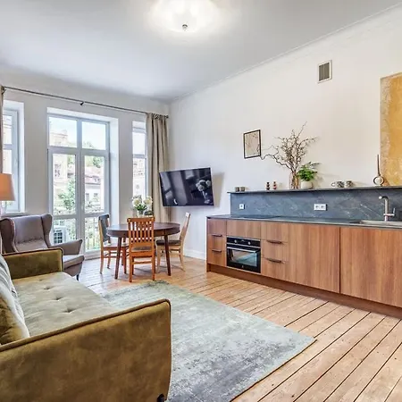 Domillion New Provence 3bdr 2bath W Parking P365 Apartment